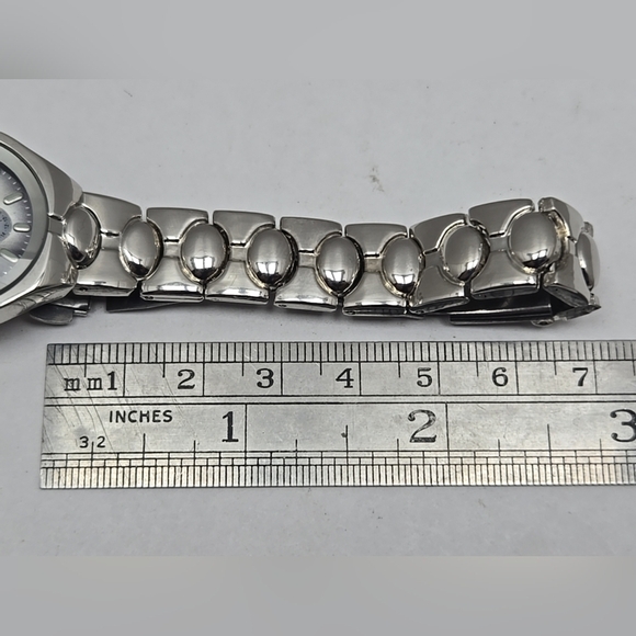 Womens Alloncci Silver Tone Quartz Faux Day/Date Dial Wrist Watch New Battery - Picture 7 of 9